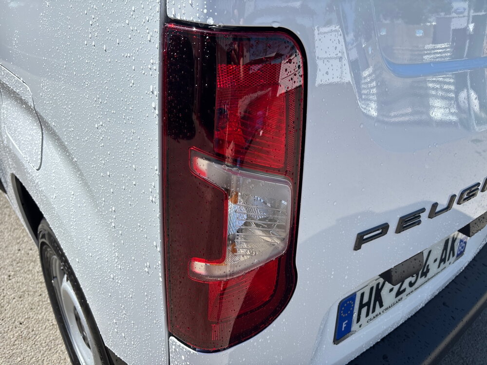 Occasion PEUGEOT Partner E-PARTNER FGN 136 CH M CHARG UT MAJ 54 KWH AUT