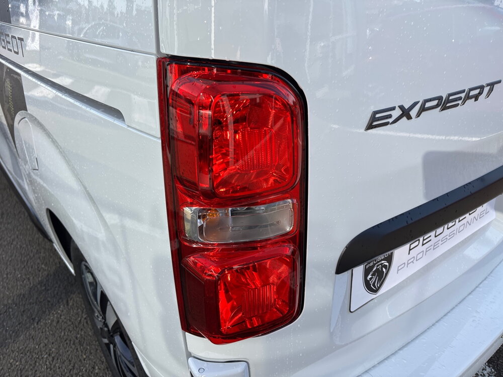Occasion PEUGEOT Expert EXPERT CA FIXE M DIESEL 180 CH AUTOMATIQUE - TECH EDITION