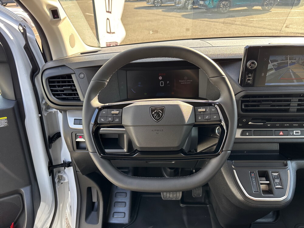 Occasion PEUGEOT Expert EXPERT CA FIXE M DIESEL 180 CH AUTOMATIQUE - TECH EDITION