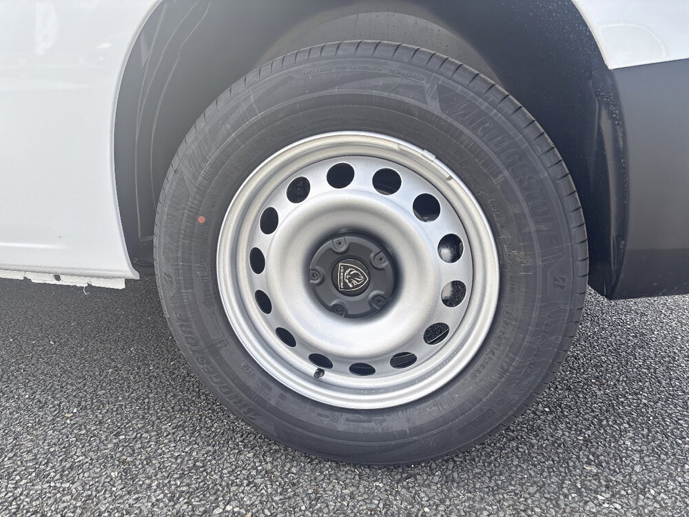 Occasion PEUGEOT Partner E-PARTNER FGN 136 CH M CHARG UT MAJ 54 KWH AUT