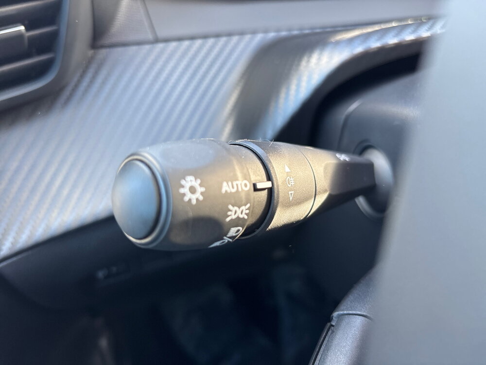 Occasion PEUGEOT 208 208 Hybrid 110 ch e-DCS6 - EDITION