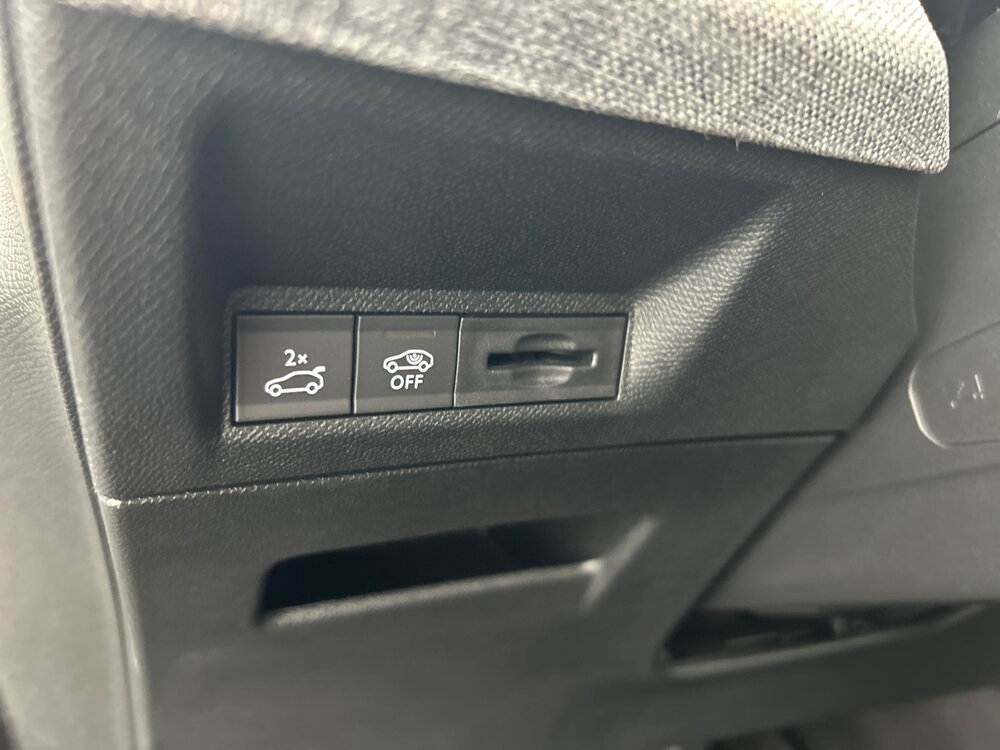 Occasion PEUGEOT 3008 3008 Hybrid 145 e-DCS6 - GT