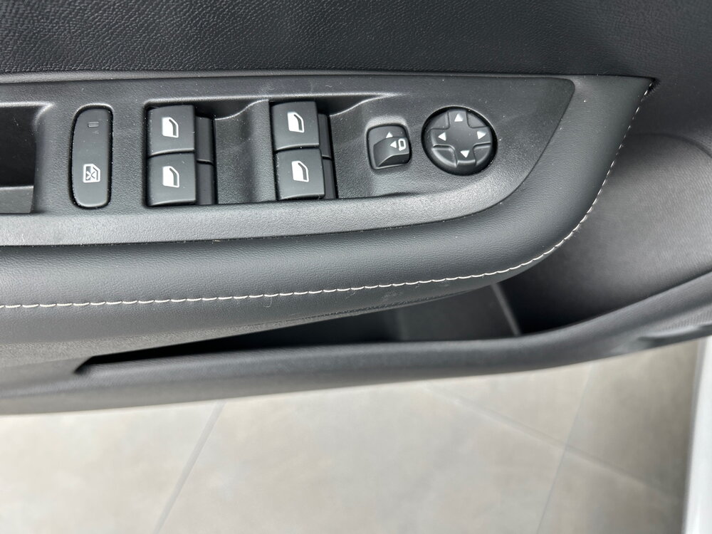 Occasion PEUGEOT 208 208 Hybrid 100 e-DCS6 - Allure