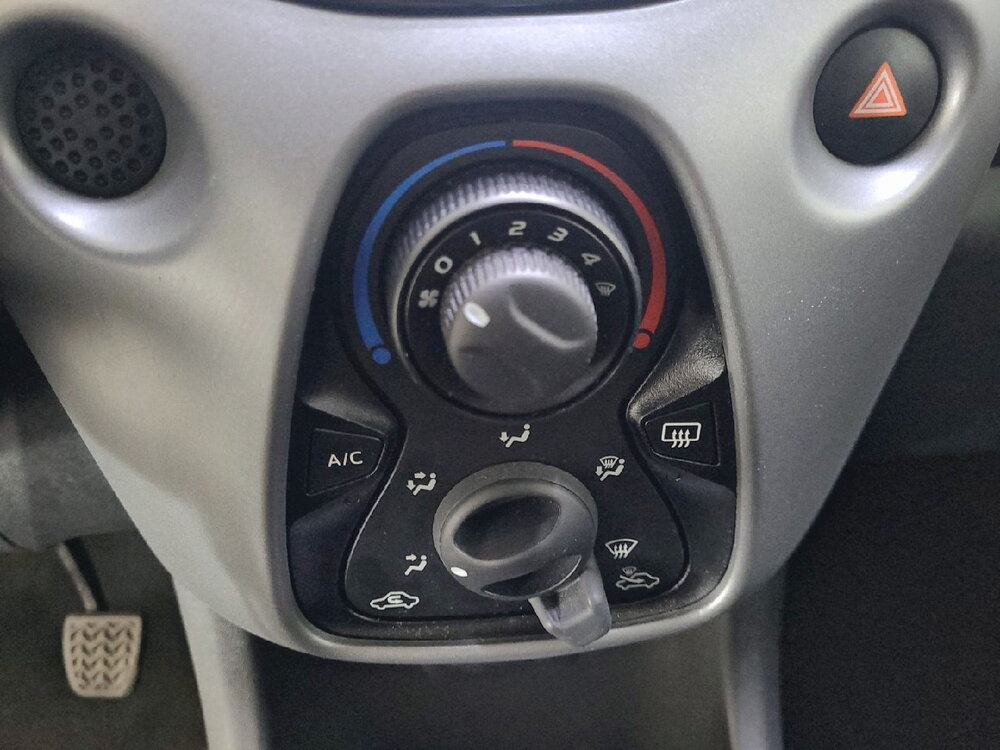 Occasion TOYOTA Aygo Aygo 1.0 VVT-i - x-play