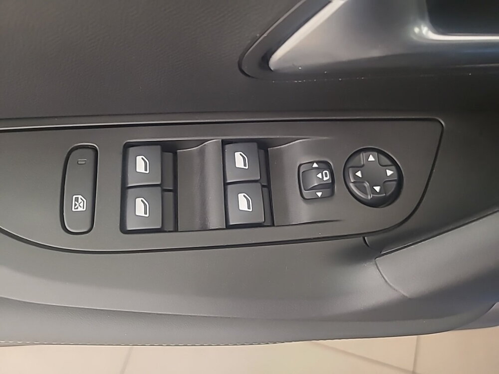 Occasion PEUGEOT 2008 2008 Electrique 136 ch - Allure