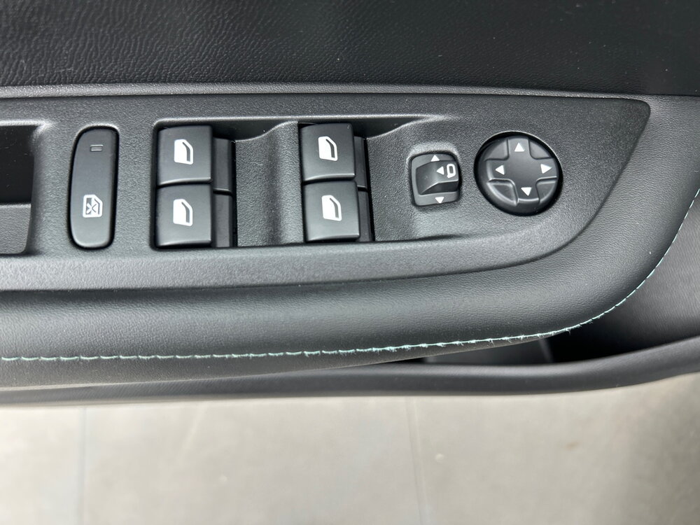 Occasion PEUGEOT 208 208 PureTech 100 S&S BVM6 - Allure
