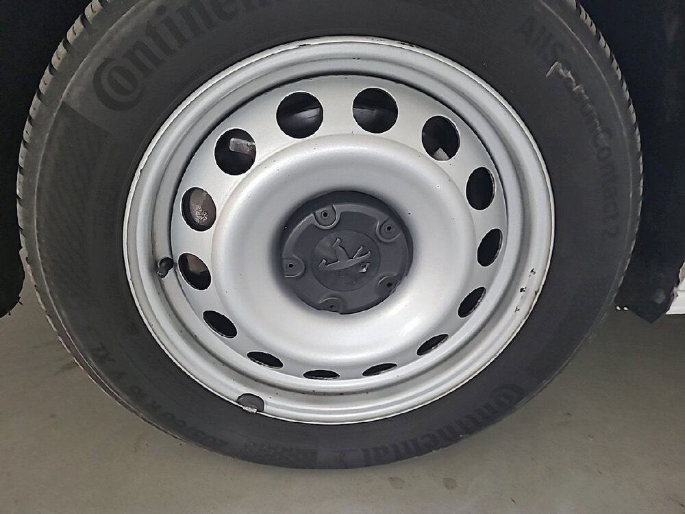 Occasion PEUGEOT Partner PARTNER FOURGON STANDARD 650 KG BLUEHDI 130 S&S EAT8 - ASPHALT