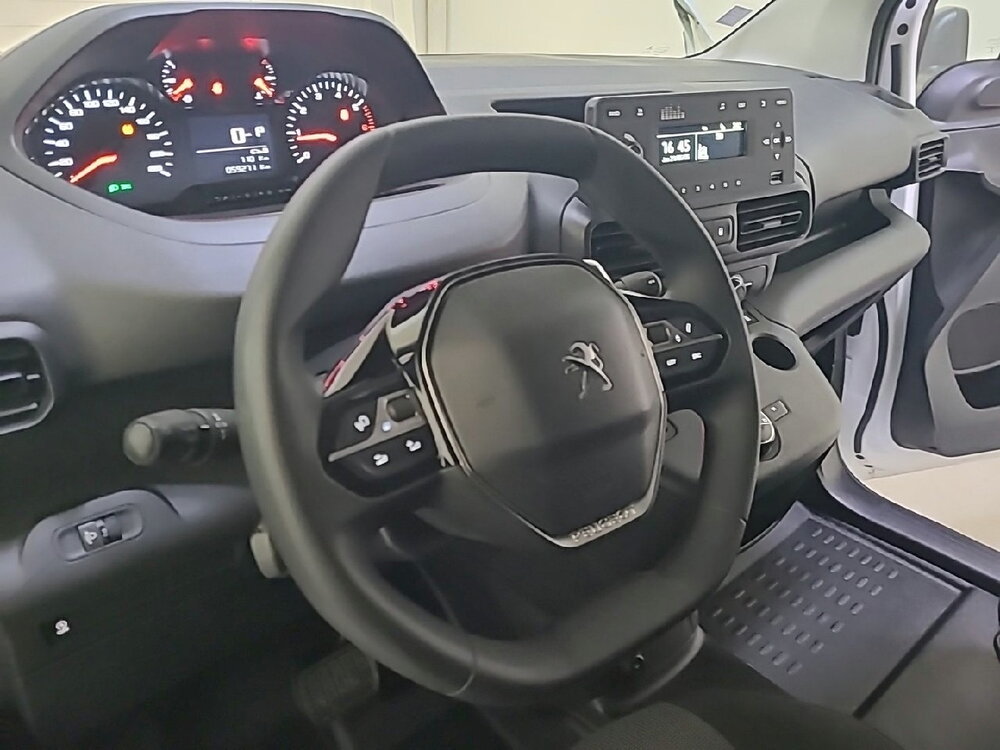 Occasion PEUGEOT Partner PARTNER FOURGON STANDARD 650 KG BLUEHDI 130 S&S EAT8 - ASPHALT