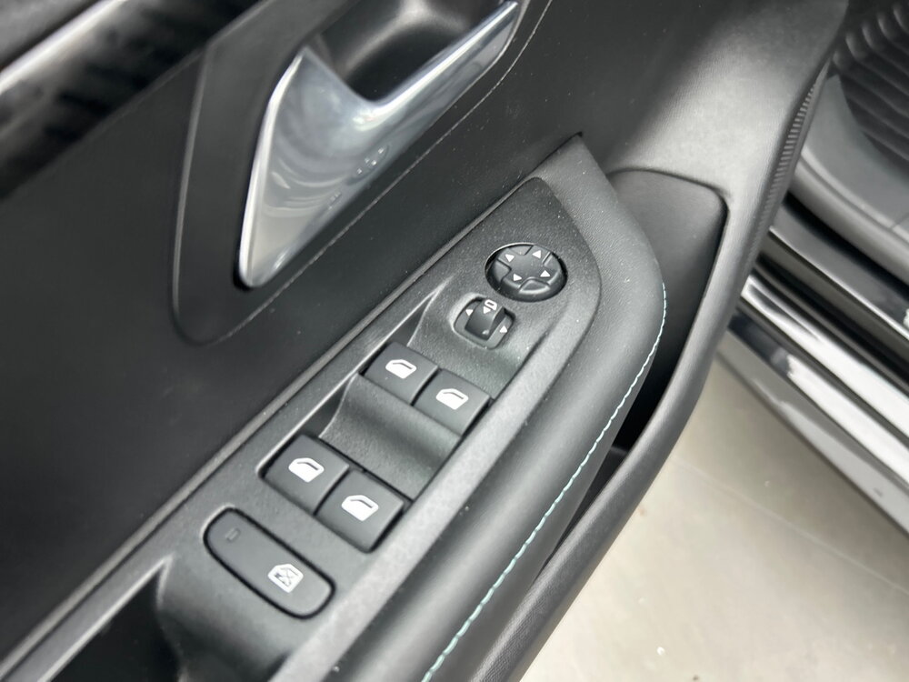 Occasion PEUGEOT 208 208 Electrique 50 kWh 136ch - Allure Pack