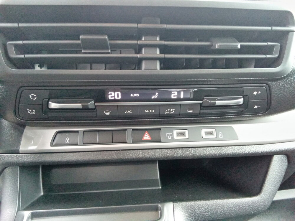 Occasion PEUGEOT Expert Expert Combi M Diesel 180 ch Automatique