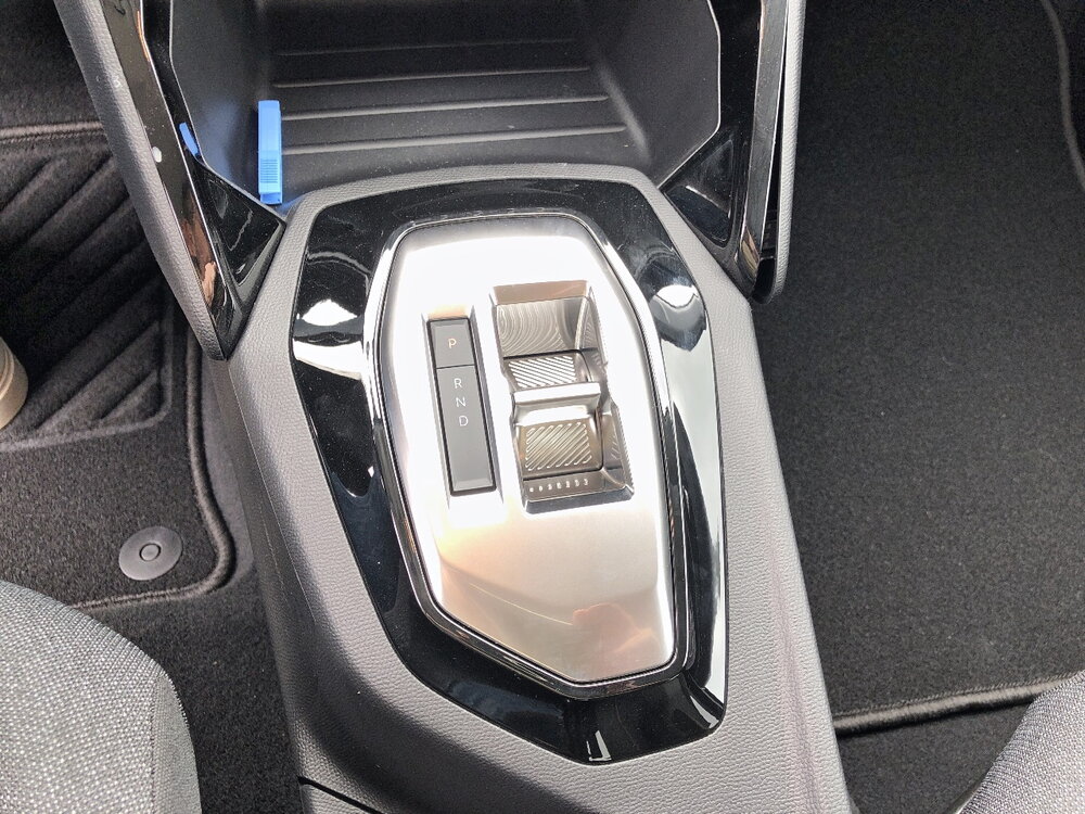 Occasion PEUGEOT 208 208 Hybrid 110 ch e-DCS6 - série spéciale EDITION