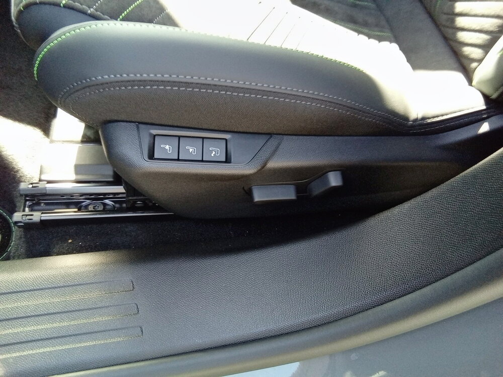 Occasion PEUGEOT 2008 2008 Hybrid 145 e-DCS6 - GT Exclusive
