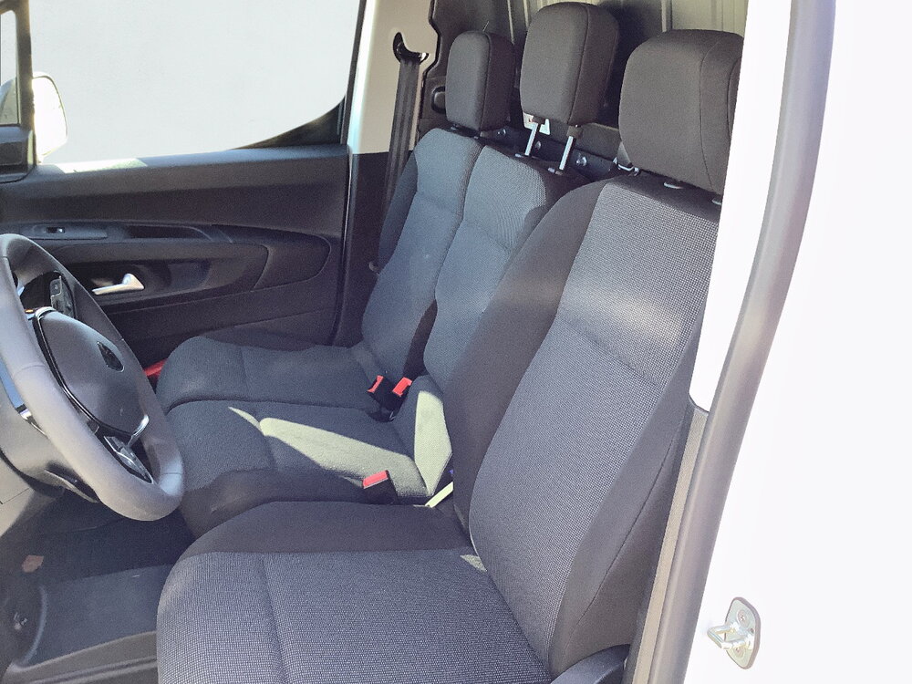 Occasion PEUGEOT Partner E-PARTNER FGN 136 CH M CHARG UT MAJ 54 KWH AUT