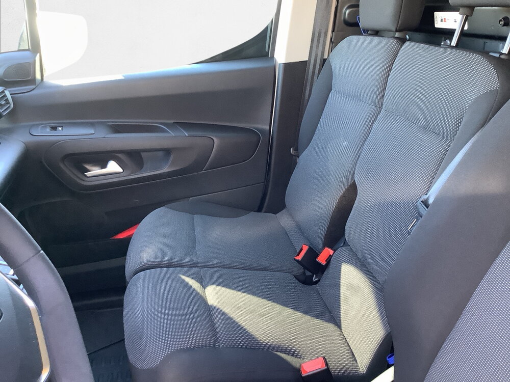 Occasion PEUGEOT Partner E-PARTNER FGN 136 CH M CHARG UT MAJ 54 KWH AUT