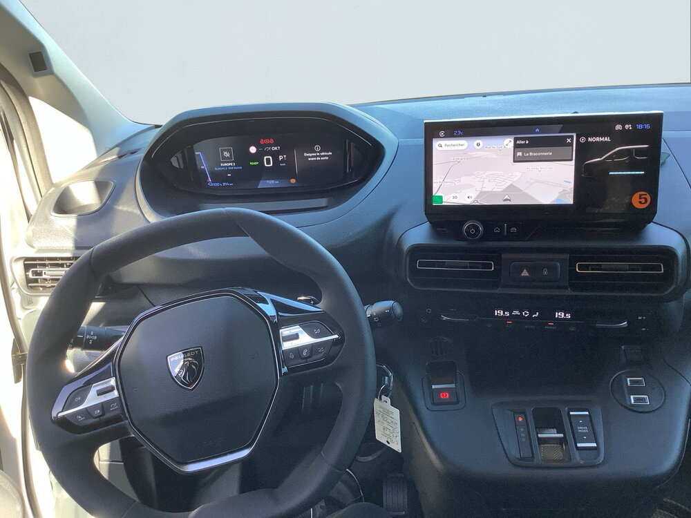 Occasion PEUGEOT Partner E-PARTNER FGN 136 CH M CHARG UT MAJ 54 KWH AUT