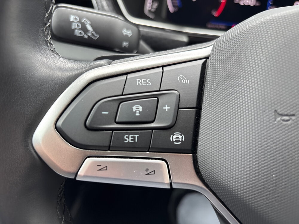 Occasion VOLKSWAGEN T-Cross T-Cross 1.0 TSI 110 Start/Stop DSG7 - R-Line Tech