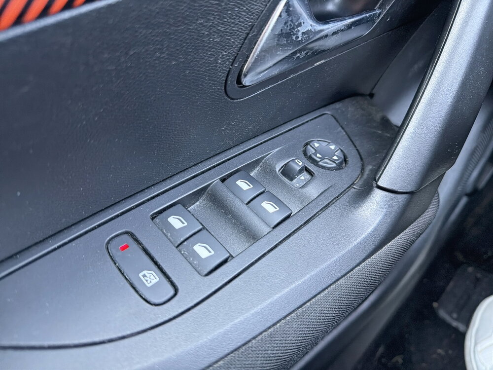 Occasion PEUGEOT 2008 2008 PureTech 100 S&S BVM6 - Active