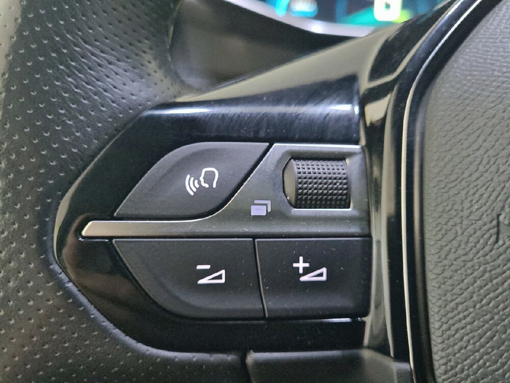 Occasion PEUGEOT 2008 2008 Electrique 136 ch - GT