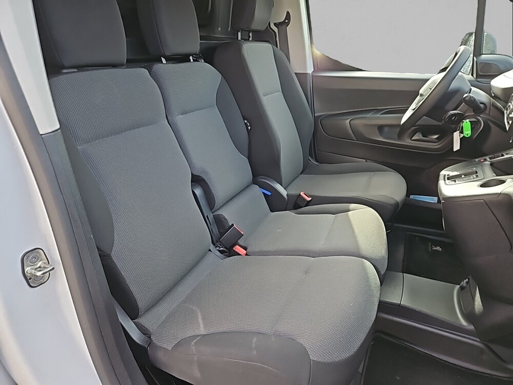 Occasion PEUGEOT Partner E-PARTNER FOURGON M 800 KG 136 CH BATTERIE 50 KWH