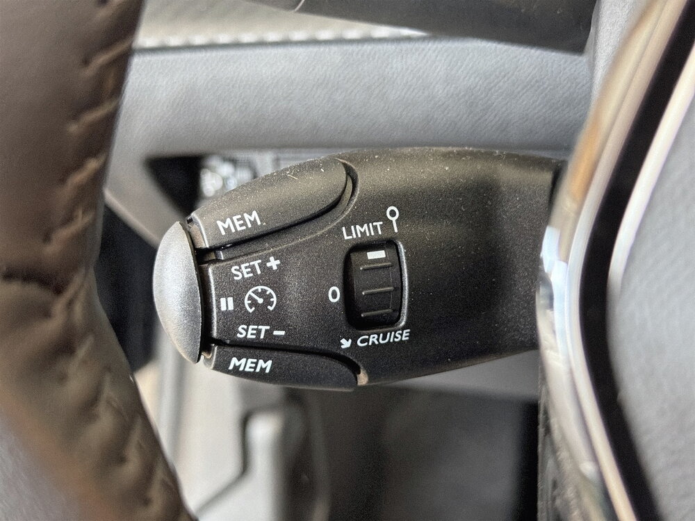 Occasion PEUGEOT 208 208 Hybrid 110 ch e-DCS6 - EDITION