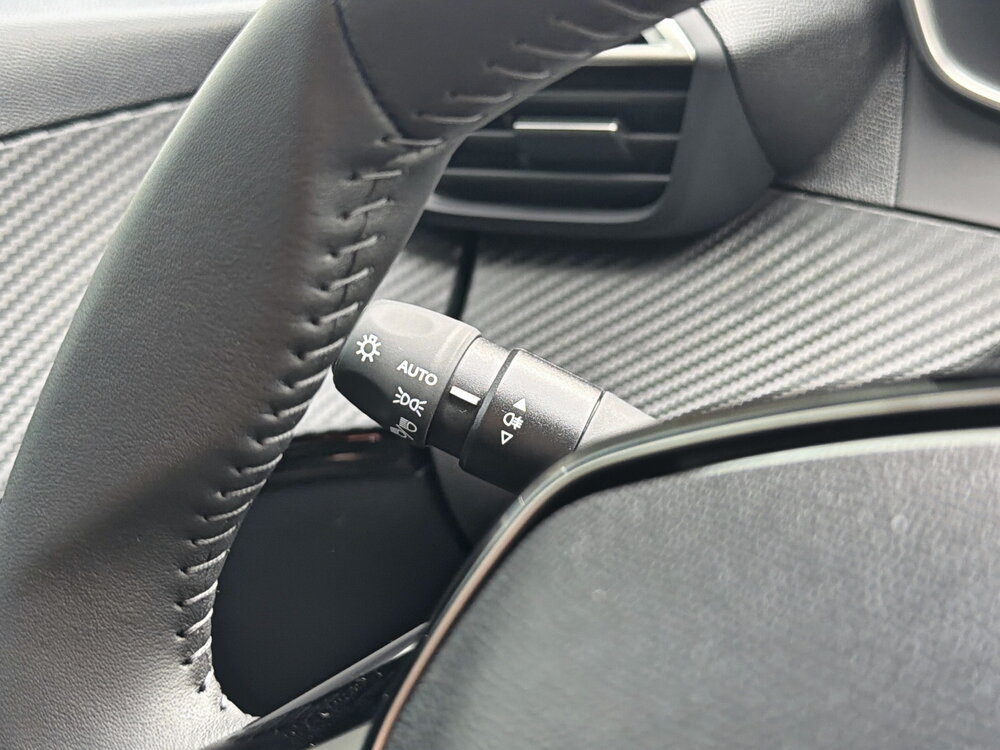 Occasion PEUGEOT 208 208 Hybrid 110 ch e-DCS6 - EDITION