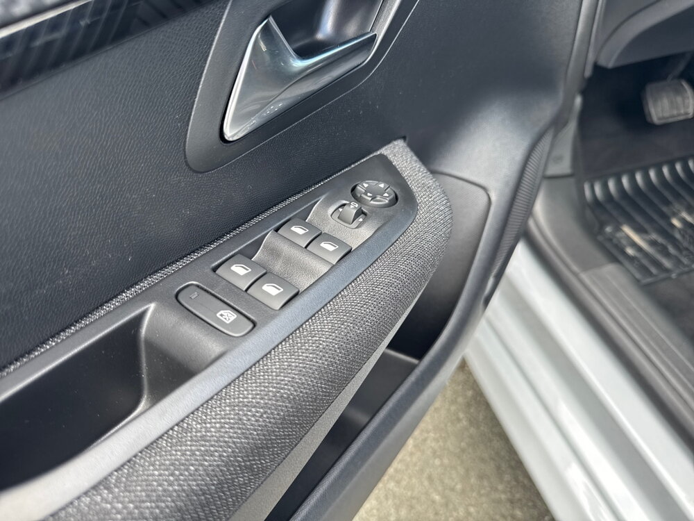 Occasion PEUGEOT 208 208 Hybrid 110 ch e-DCS6 - EDITION