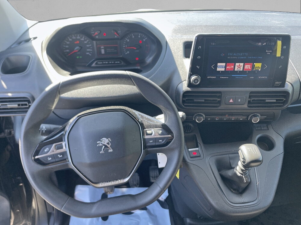 Occasion PEUGEOT Partner PARTNER FOURGON STANDARD 650 KG BLUEHDI 100 S&S BVM6 - ASPHALT