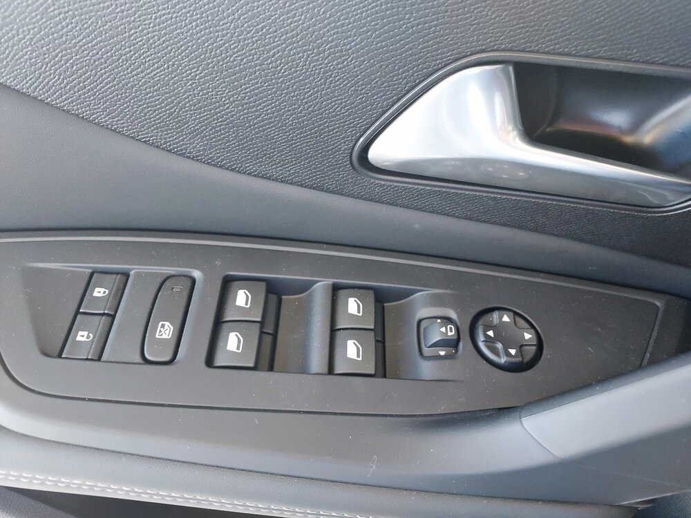 Occasion PEUGEOT 308 308 SW Hybrid 145 e-DCS6 - Allure