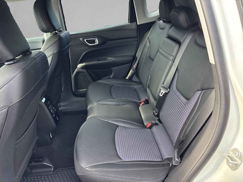 Occasion JEEP Compass Compass 1.5 Turbo T4 130 ch BVR7 e-Hybrid - Altitude