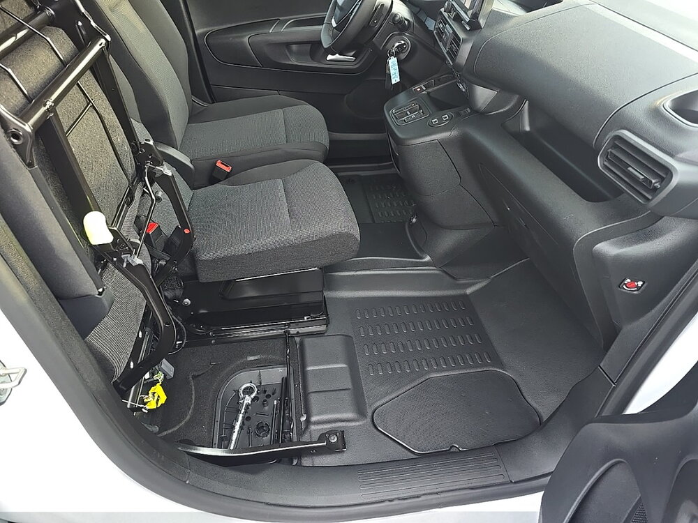 Occasion PEUGEOT Partner E-PARTNER FGN 136 CH M CHARG UT MAJ 54 KWH AUT