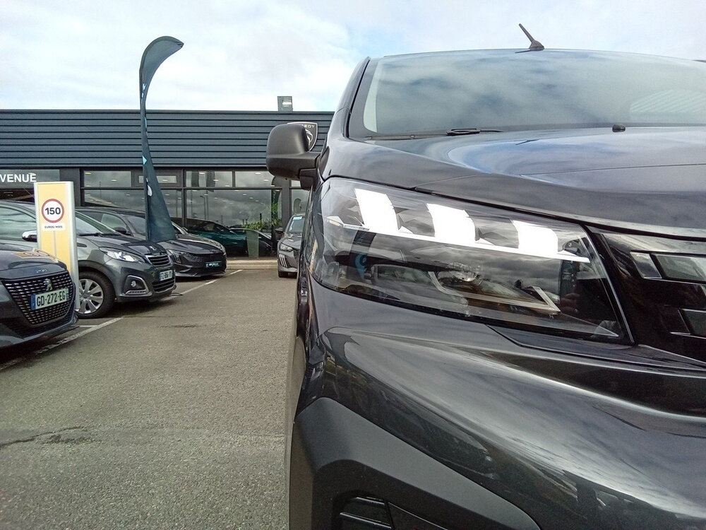 Occasion PEUGEOT Expert EXPERT CA FIXE M DIESEL 180 CH AUTOMATIQUE