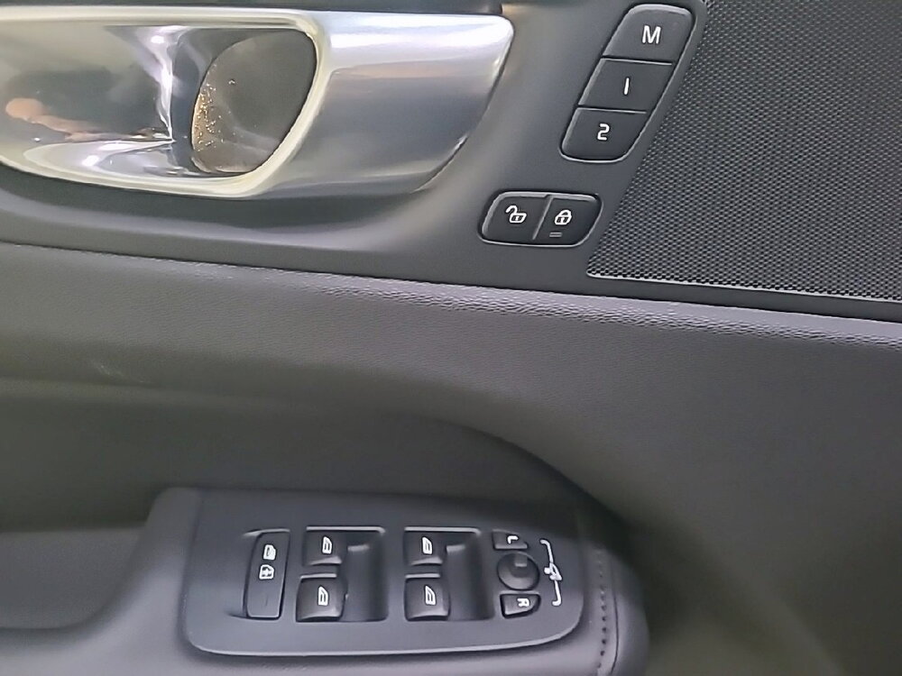 Occasion VOLVO XC60 XC60 T6 AWD Hybride rechargeable 253 ch+145 ch Geartronic 8 - Plus Style Chrome
