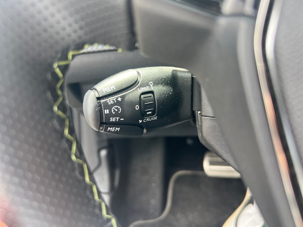 Occasion PEUGEOT 208 208 Hybrid 100 e-DCS6 - GT