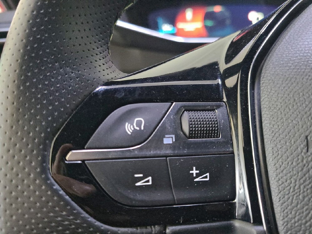 Occasion PEUGEOT 208 208 Electrique 50 kWh 136ch - GT