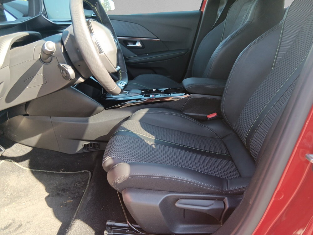 Occasion PEUGEOT 208 208 Electrique 50 kWh 136ch - GT