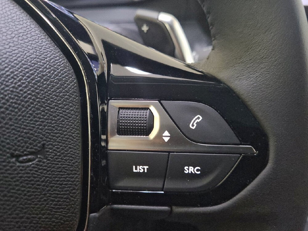 Occasion PEUGEOT 208 208 Hybrid 110 e-DCS6 - série spéciale ENVY