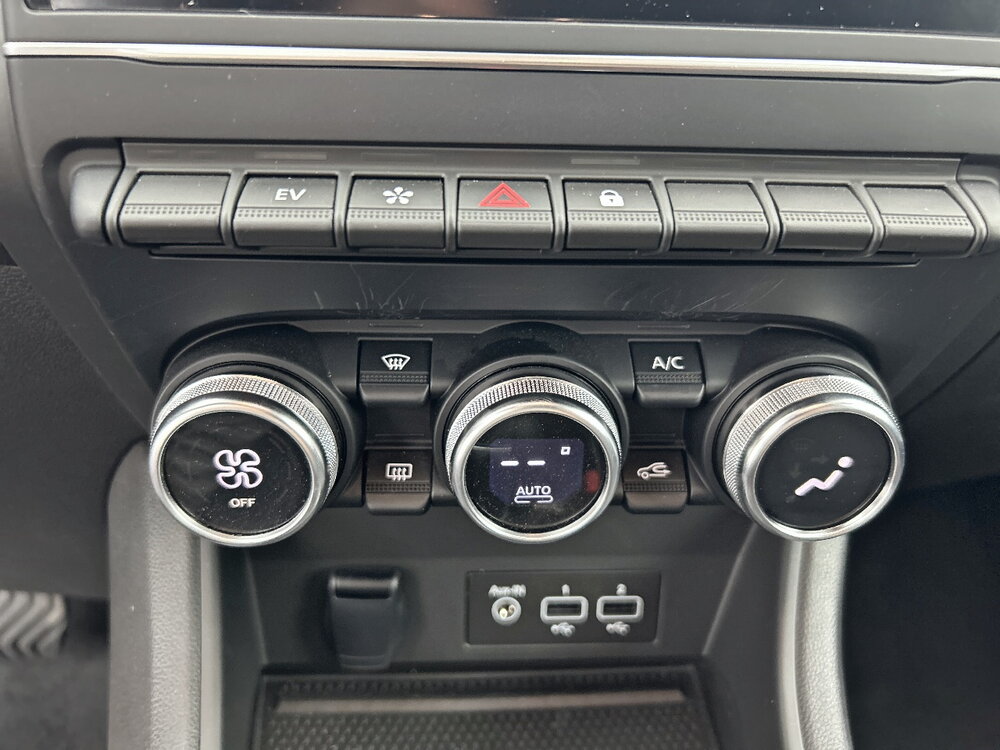 Occasion RENAULT Captur Captur E-Tech hybride 145 - Techno