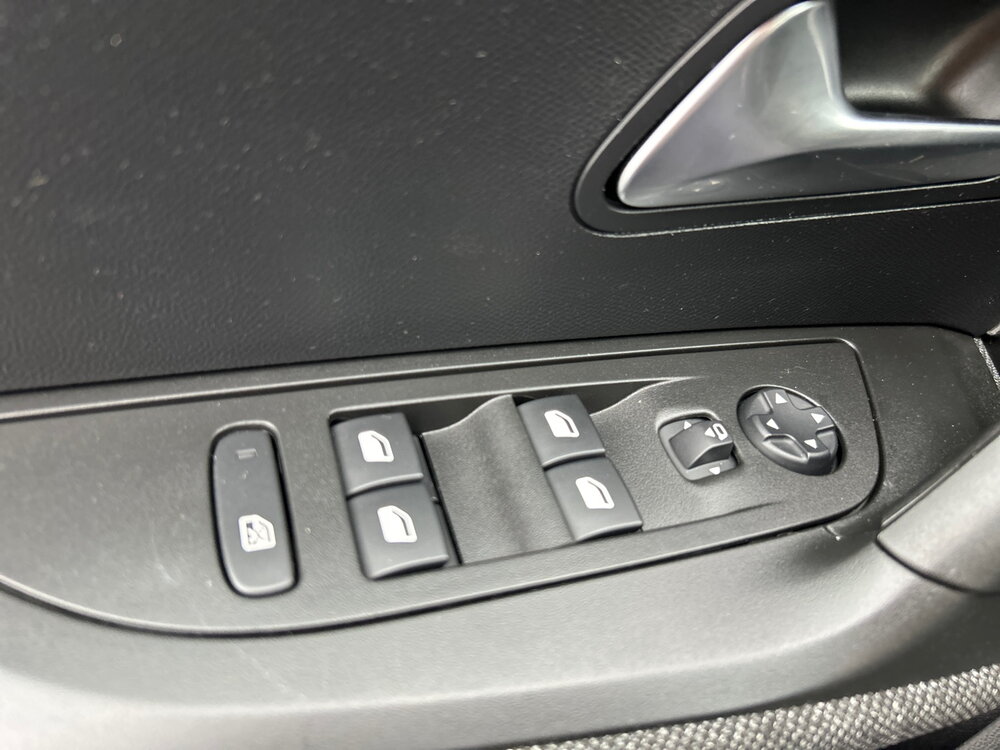 Occasion PEUGEOT 2008 2008 PureTech 100 S&S BVM6 - Style