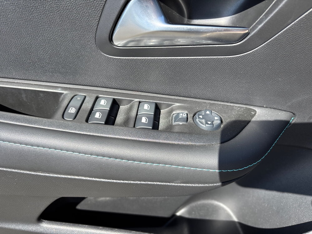 Occasion PEUGEOT 208 208 PureTech 100 S&S BVM6 - Allure