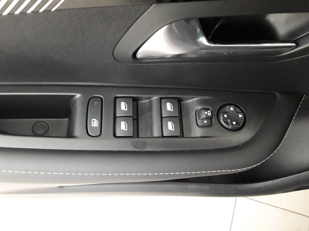 Occasion PEUGEOT 208 208 Hybrid 110 ch e-DCS6 - Allure