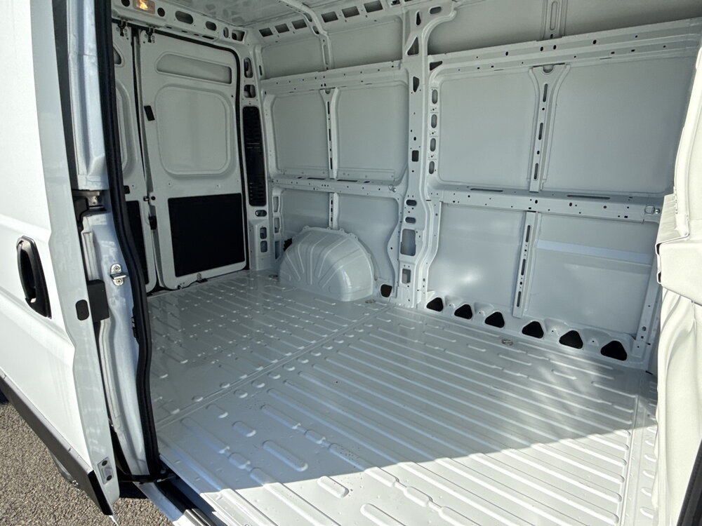 Occasion PEUGEOT Boxer BOXER FGN TOLE 3.3 T L2H2 140 S&S BVM6