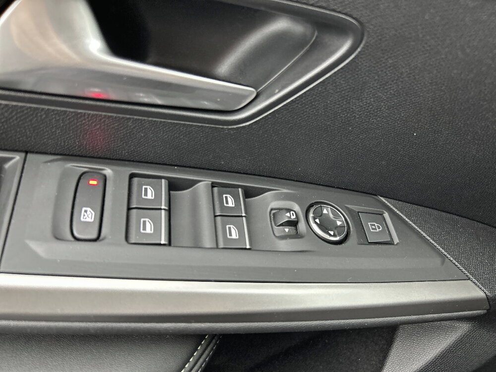 Occasion PEUGEOT 3008 3008 Electrique 210 ch 73 kWh - GT
