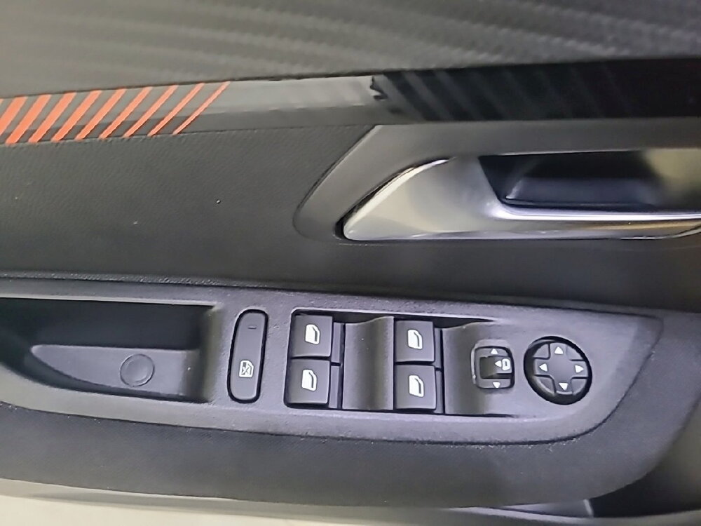 Occasion PEUGEOT 208 208 Electrique 50 kWh 136ch - Like