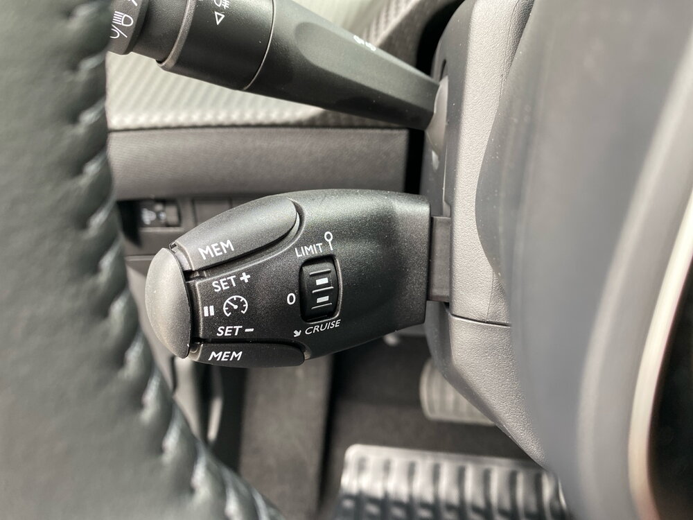Occasion PEUGEOT 2008 2008 Hybrid 145 e-DCS6 - Allure
