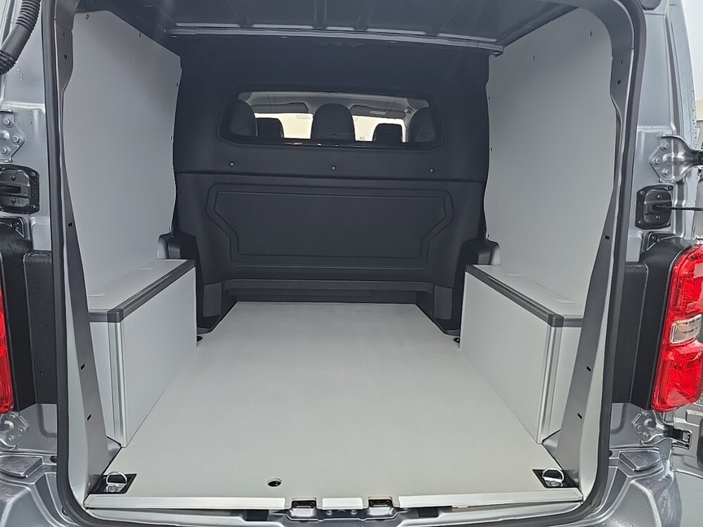 Occasion PEUGEOT Expert EXPERT CA FIXE M DIESEL 180 CH AUTOMATIQUE - TECH EDITION
