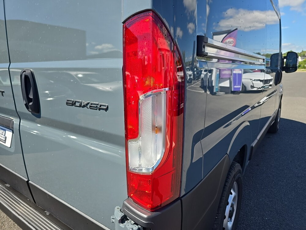 Occasion PEUGEOT Boxer BOXER FGN TOLE 3.5 T L2H2 140 S&S BVA8