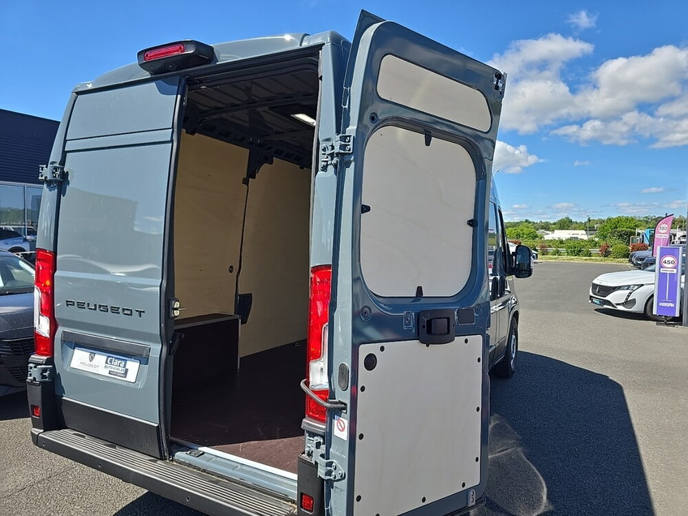Occasion PEUGEOT Boxer BOXER FGN TOLE 3.5 T L2H2 140 S&S BVA8