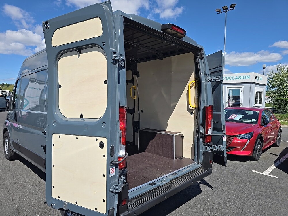 Occasion PEUGEOT Boxer BOXER FGN TOLE 3.5 T L2H2 140 S&S BVA8