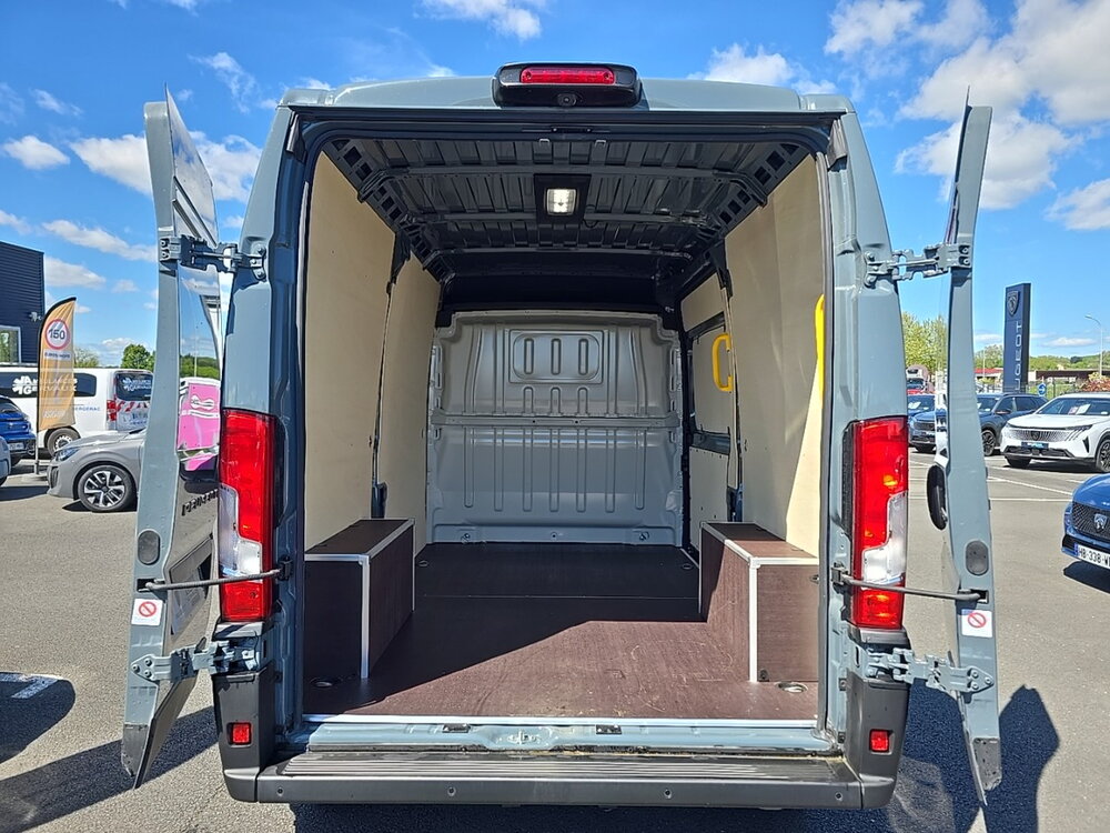 Occasion PEUGEOT Boxer BOXER FGN TOLE 3.5 T L2H2 140 S&S BVA8