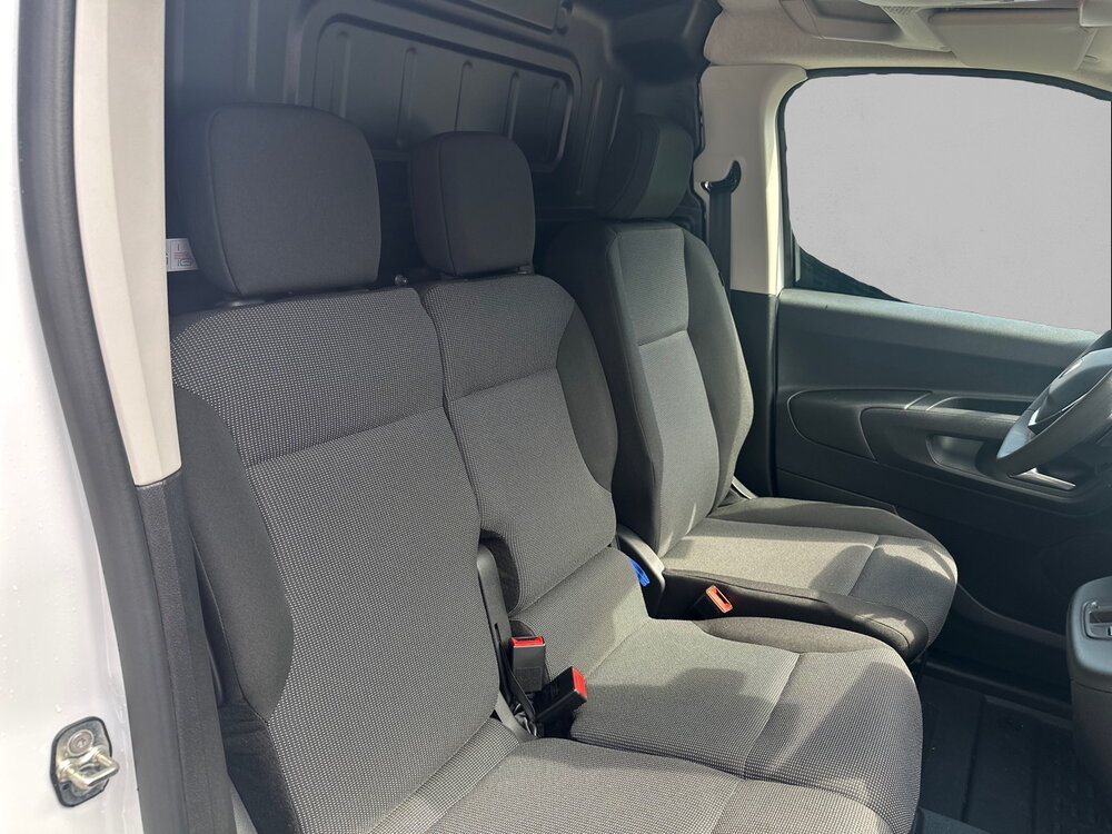 Occasion PEUGEOT Partner E-PARTNER FGN 136 CH M CHARG UT MAJ 54 KWH AUT